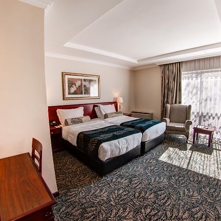 יוהנסבורג Courtyard Hotel Sandton מראה חיצוני תמונה