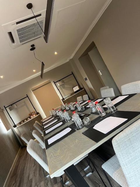 יוהנסבורג Courtyard Hotel Sandton מראה חיצוני תמונה