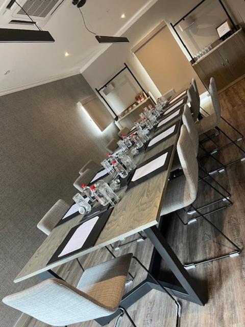 יוהנסבורג Courtyard Hotel Sandton מראה חיצוני תמונה