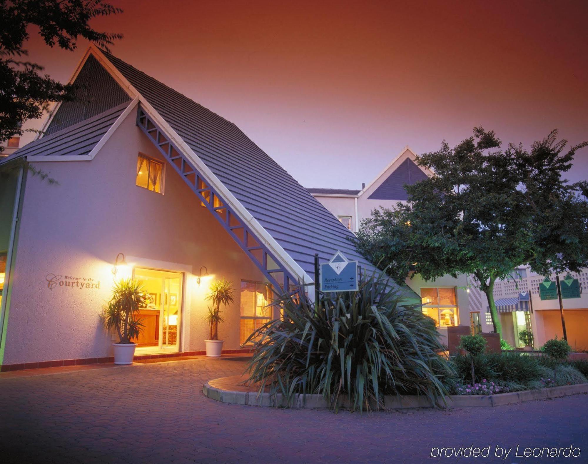 יוהנסבורג Courtyard Hotel Sandton מראה חיצוני תמונה