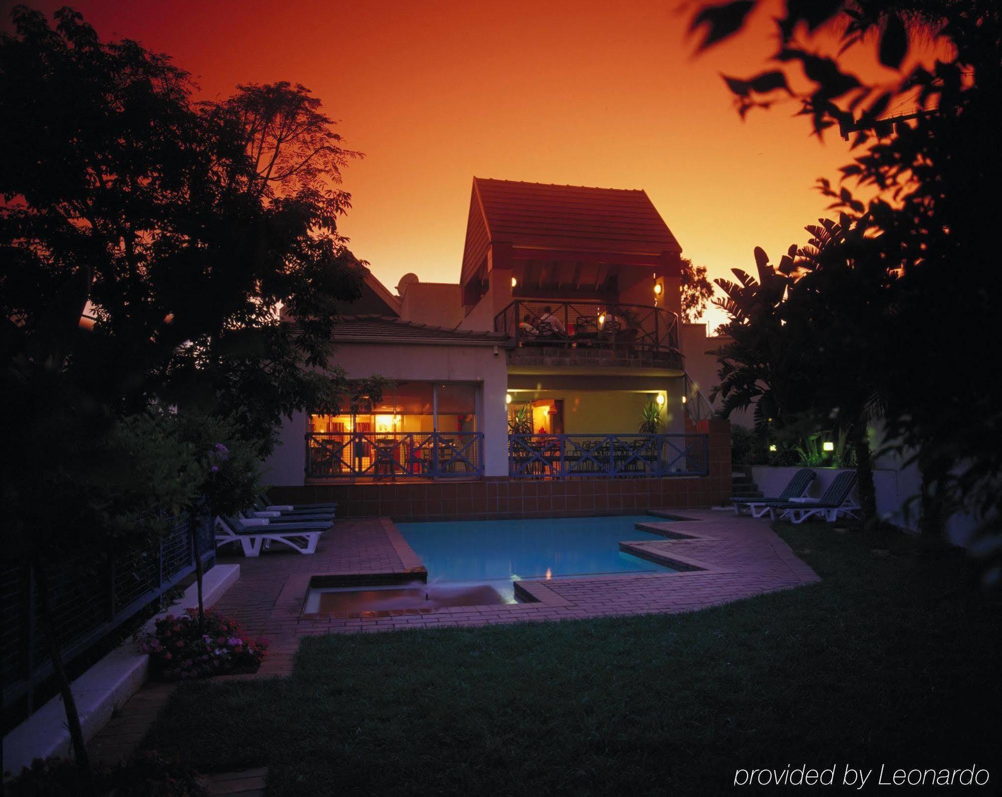 יוהנסבורג Courtyard Hotel Sandton מראה חיצוני תמונה