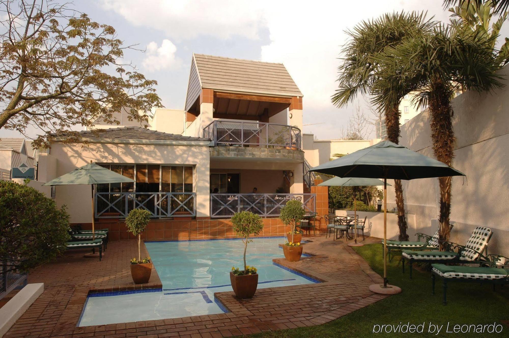 יוהנסבורג Courtyard Hotel Sandton מראה חיצוני תמונה