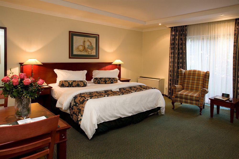 יוהנסבורג Courtyard Hotel Sandton מראה חיצוני תמונה