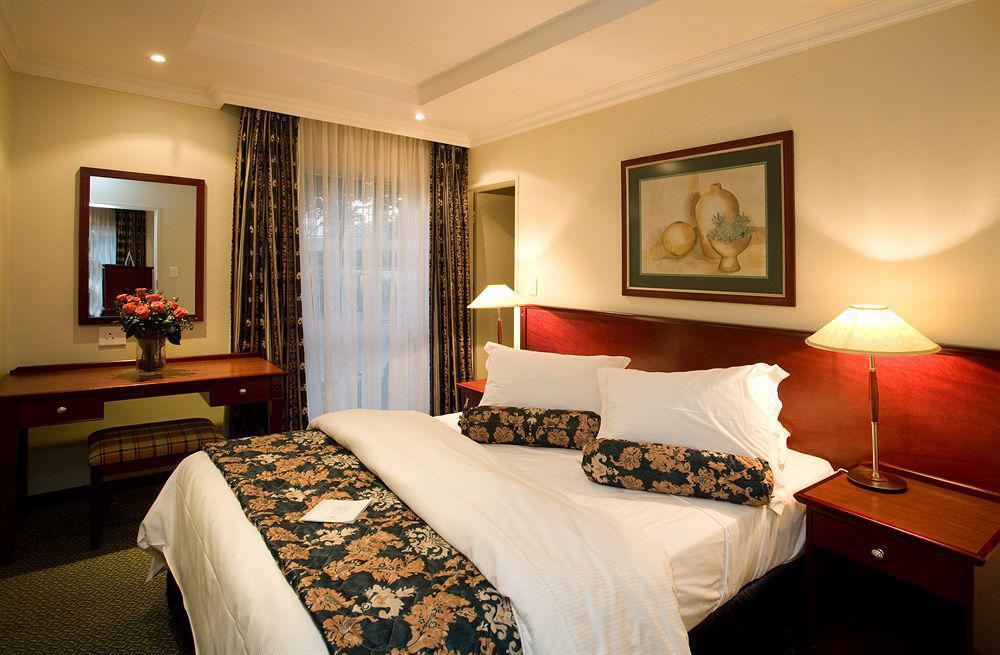 יוהנסבורג Courtyard Hotel Sandton מראה חיצוני תמונה