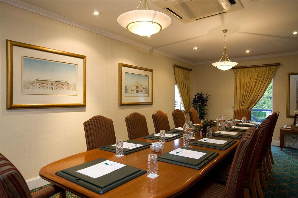יוהנסבורג Courtyard Hotel Sandton מראה חיצוני תמונה